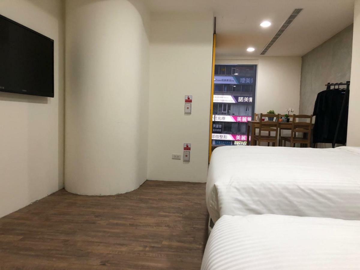 Hotel Homy Zhongxiao Dunhua